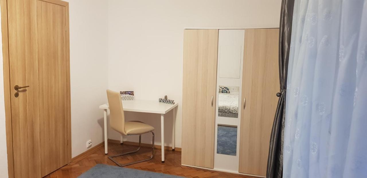 Petuniei Apartment Braşov Exterior foto